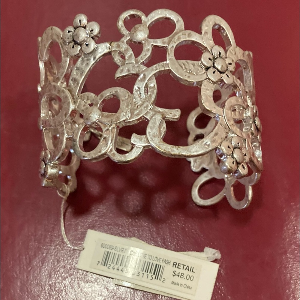Jessica Simpson Wide Silver Cuff